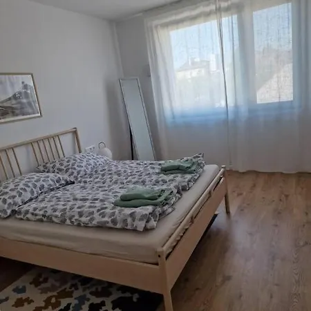 Stylish Urban With Parking Spot Apartamento Bratislava